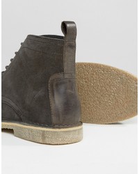 Bottines chukka en daim gris foncé Asos