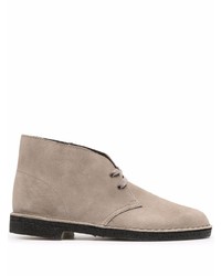 Bottines chukka en daim grises Clarks Originals