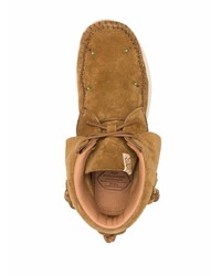 Bottines chukka en daim marron clair VISVIM