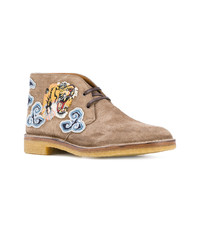 Bottines chukka en daim marron clair Gucci