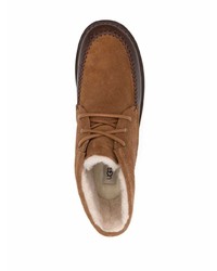 Bottines chukka en daim marron UGG