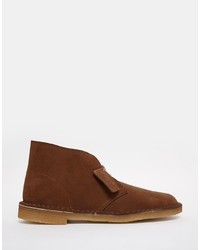 Bottines chukka en daim marron Clarks