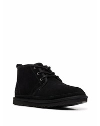 Bottines chukka en daim noires UGG