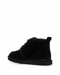 Bottines chukka en daim noires UGG