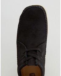 Bottines chukka en daim noires Clarks