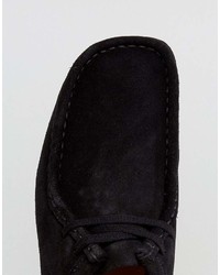 Bottines chukka en daim noires Clarks