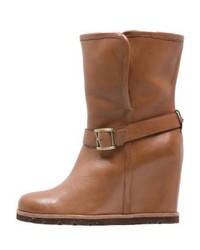 Bottines compensées tabac UGG