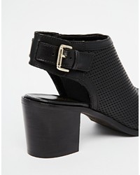 Bottines en cuir découpées noires Carvela