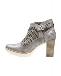 Bottines en cuir grises Mustang