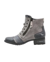 Bottines en cuir grises Mustang