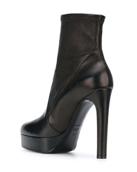 Bottines en cuir noires Casadei