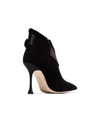 Bottines en daim noires Manolo Blahnik