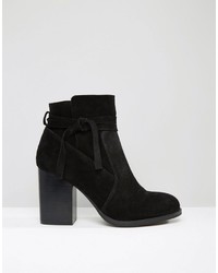 Bottines en daim noires Asos