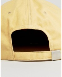 Casquette de base-ball jaune Asos