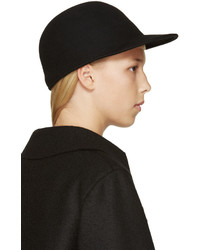 Casquette en laine noire