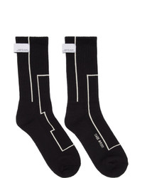 Chaussettes imprimées noires et blanches C2h4