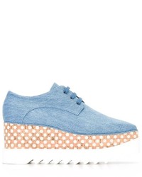 Chaussures á pois bleu clair