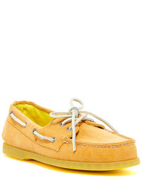 Chaussures bateau en toile jaunes