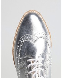 Chaussures brogues en cuir argentées Asos