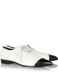 Chaussures brogues en cuir blanches et noires Miu Miu