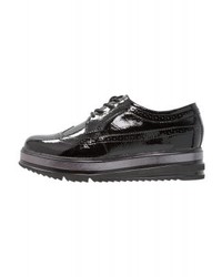 Chaussures brogues en cuir noires Tamaris