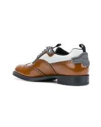 Chaussures brogues en cuir tabac Prada