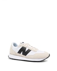 Chaussures de sport beiges New Balance