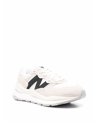 Chaussures de sport beiges New Balance