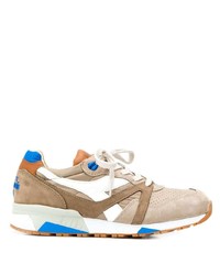 Chaussures de sport beiges Diadora