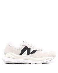 Chaussures de sport beiges New Balance