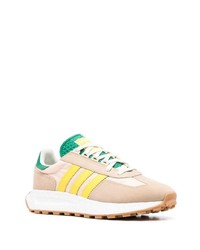 Chaussures de sport beiges adidas