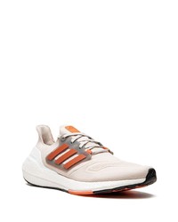 Chaussures de sport beiges adidas