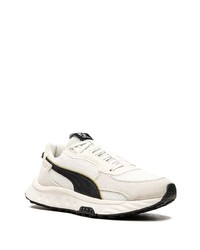 Chaussures de sport beiges Puma