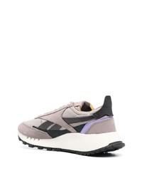 Chaussures de sport beiges Reebok