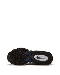 Chaussures de sport blanc et bleu marine Nike