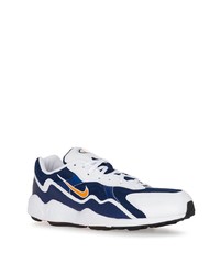 Chaussures de sport blanc et bleu marine Nike