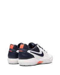 Chaussures de sport blanc et bleu marine Nike