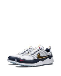 Chaussures de sport blanc et bleu marine Nike