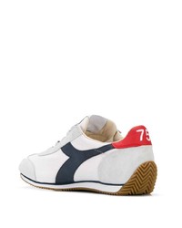 Chaussures de sport blanc et bleu marine Diadora