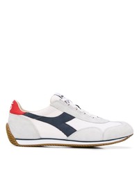 Chaussures de sport blanc et bleu marine Diadora