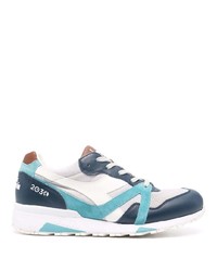 Chaussures de sport blanc et bleu marine Diadora