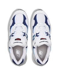 Chaussures de sport blanc et bleu marine New Balance