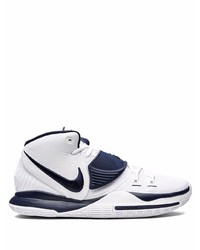 Chaussures de sport blanc et bleu marine Nike