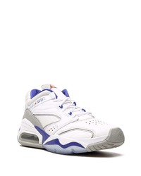 Chaussures de sport blanc et bleu marine Jordan