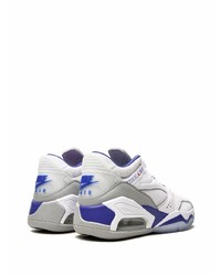 Chaussures de sport blanc et bleu marine Jordan