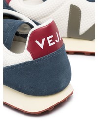 Chaussures de sport blanc et bleu marine Veja