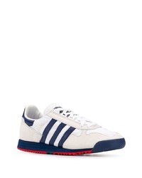 Chaussures de sport blanc et bleu marine adidas