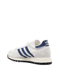 Chaussures de sport blanc et bleu marine adidas