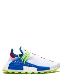 Chaussures de sport blanc et bleu Adidas By Pharrell Williams