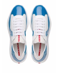 Chaussures de sport blanc et bleu Prada